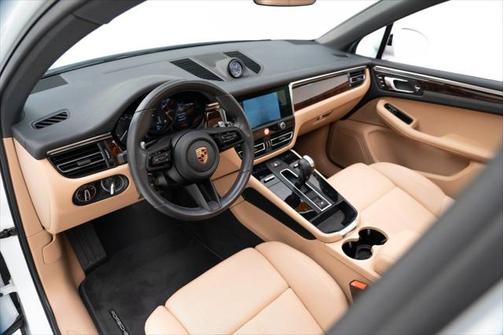 2023 Porsche Macan Base