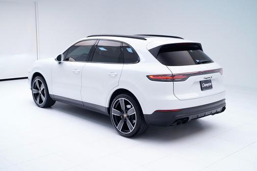 2023 Porsche Cayenne Platinum Edition