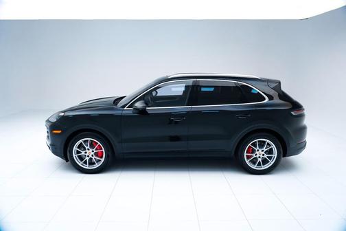 2025 Porsche Cayenne S