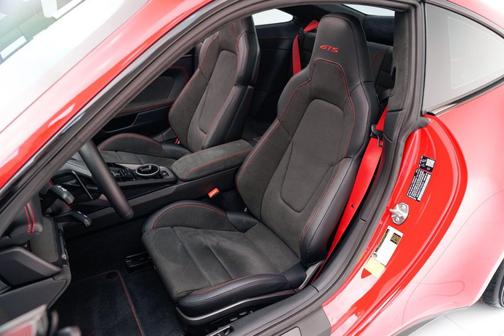 2026 Porsche 911 Carrera GTS