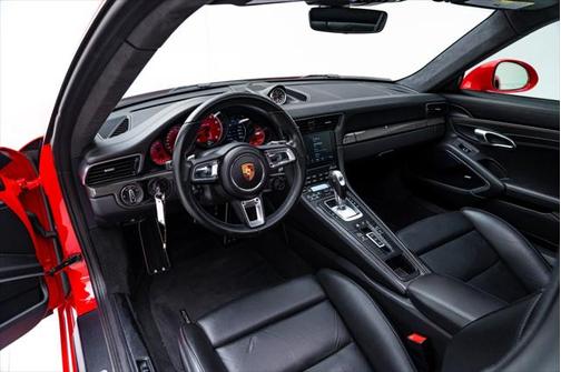 2019 Porsche 911 Turbo S