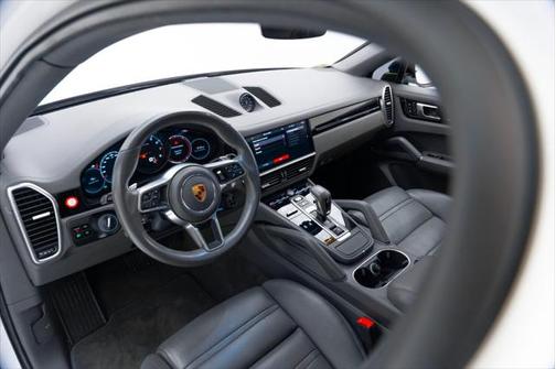 2021 Porsche Cayenne Coupe