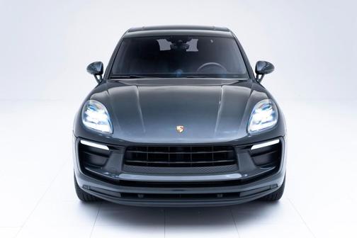 2022 Porsche Macan