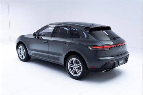 2022 Porsche Macan Base
