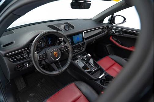 2022 Porsche Macan Base