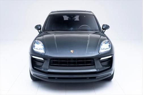 2022 Porsche Macan Base