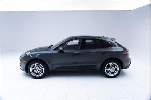 2022 Porsche Macan Base