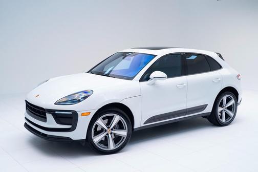 2022 Porsche Macan 
