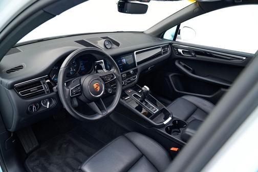 2022 Porsche Macan 