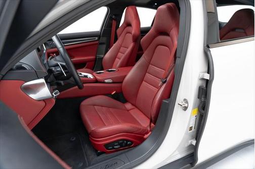 2022 Porsche Panamera Platinum Edition