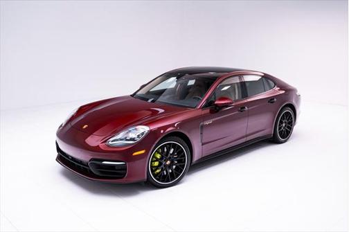2022 Porsche Panamera E-Hybrid 4