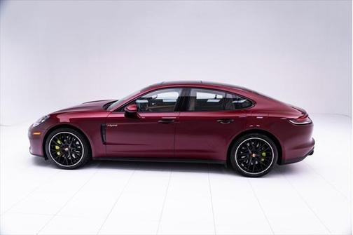 2022 Porsche Panamera E-Hybrid 4