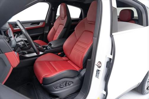 2024 Porsche Cayenne Coupe