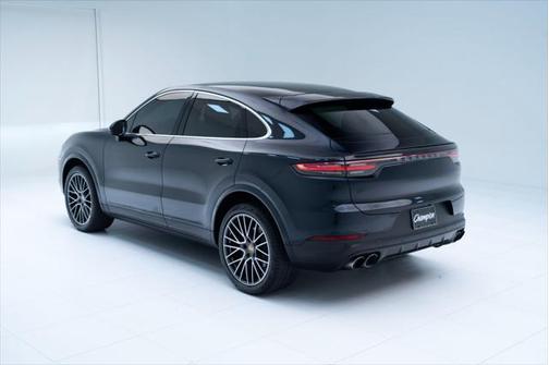 2022 Porsche Cayenne Platinum Edition