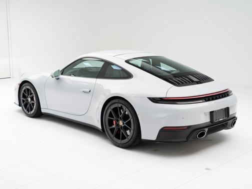 2026 Porsche 911 Carrera 4S