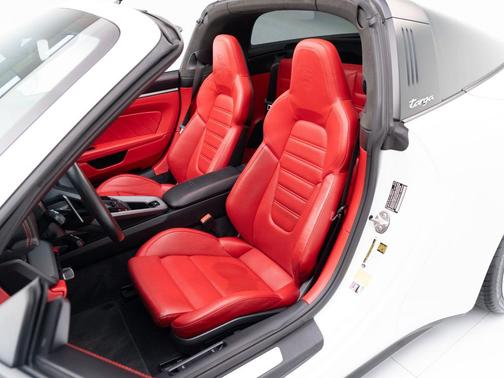 2022 Porsche 911 Targa 4S
