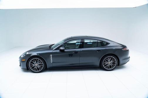 2022 Porsche Panamera Platinum Edition