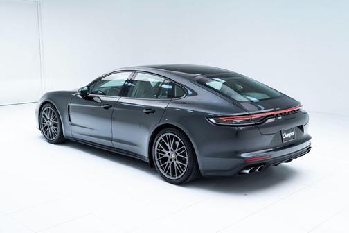 2022 Porsche Panamera Platinum Edition