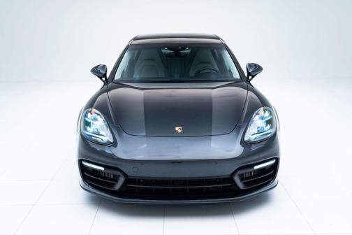 2022 Porsche Panamera Platinum Edition