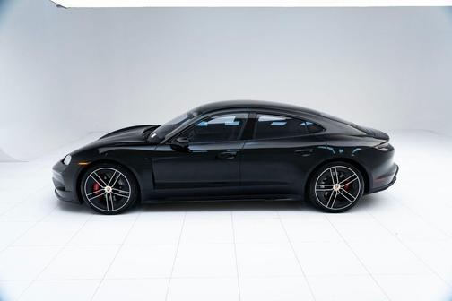 2025 Porsche Taycan GTS