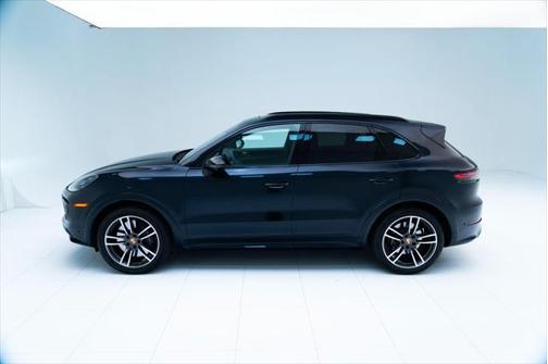 2022 Porsche Cayenne Turbo