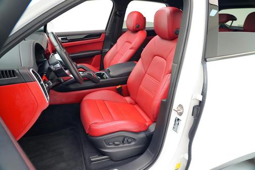 2022 Porsche Cayenne S