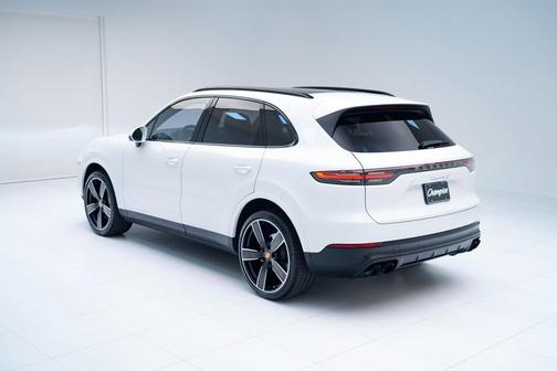 2022 Porsche Cayenne S