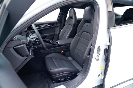 2026 Porsche Panamera 