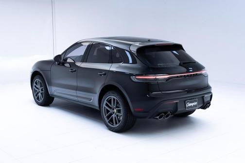 2025 Porsche Macan T