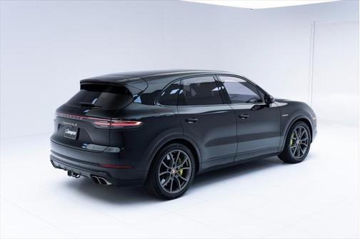 2022 Porsche Cayenne E-Hybrid S
