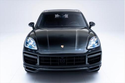 2022 Porsche Cayenne E-Hybrid S
