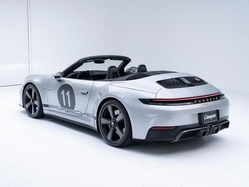 GT Silver Metallic 2026 Porsche 911 Spirit 70