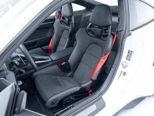 2025 Porsche 911 Turbo