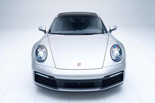 2021 Porsche 911 Carrera