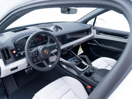2026 Porsche Cayenne S