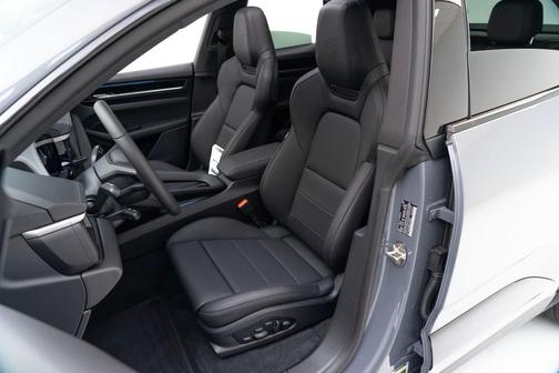 2025 Porsche Macan Electric