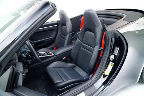 2022 Porsche 911 Carrera 4S Cabriolet