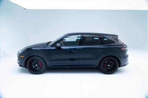 2022 Porsche Cayenne GTS