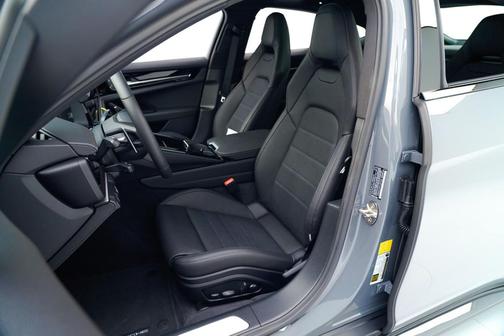 2026 Porsche Panamera 