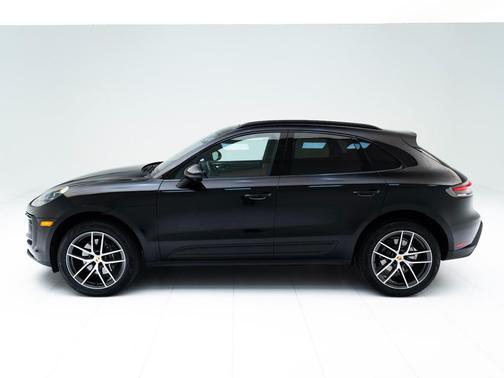 2025 Porsche Macan T