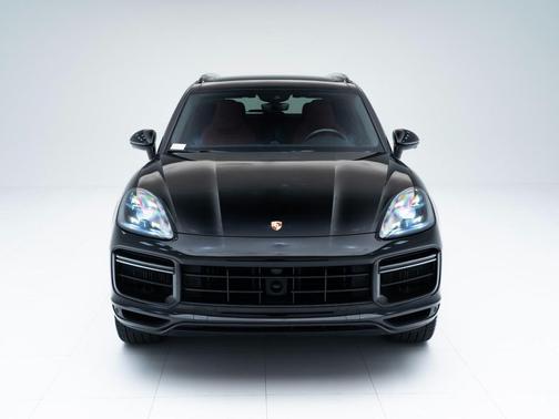 2023 Porsche Cayenne Turbo