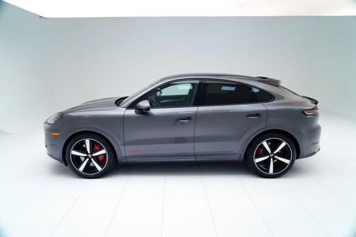 2026 Porsche Cayenne GTS