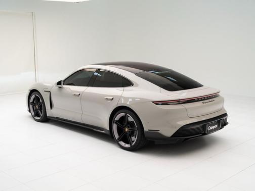 2022 Porsche Taycan Turbo S