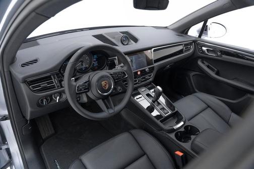 2025 Porsche Macan S