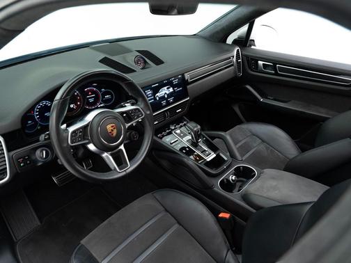 2021 Porsche Cayenne GTS