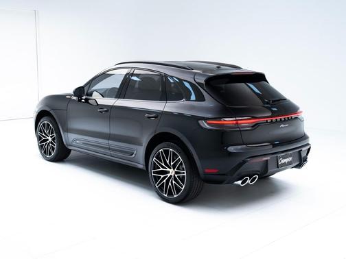 Jet Black Metallic 2026 Porsche Macan