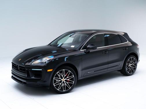 Jet Black Metallic 2026 Porsche Macan Macan