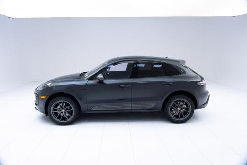 2025 Porsche Macan T