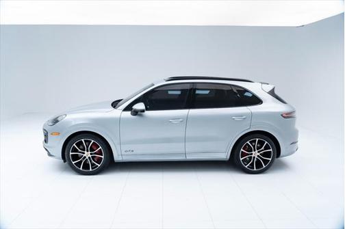 2021 Porsche Cayenne GTS