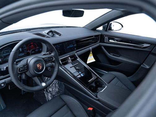 2026 Porsche Panamera 